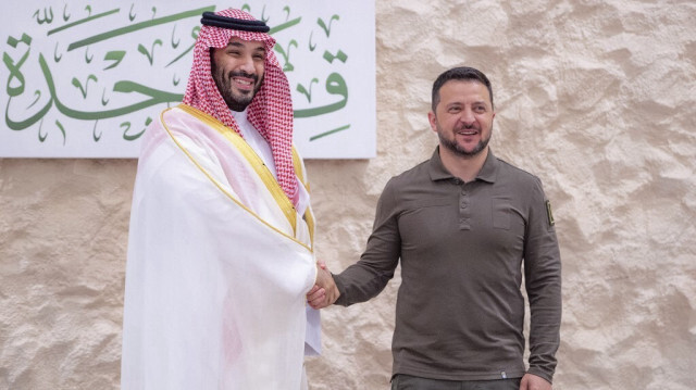 Le prince héritier saoudien Mohammed bin Salman et le président ukrainien Volodymyr Zelensky. Crédit photo: Bandar AL-JALOUD / SPA / AFP