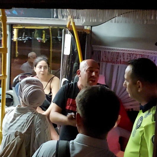 Halk otobüsünde klima tartışması: Şoför 'Psikolojim bozuldu' diyerek araçtan indi