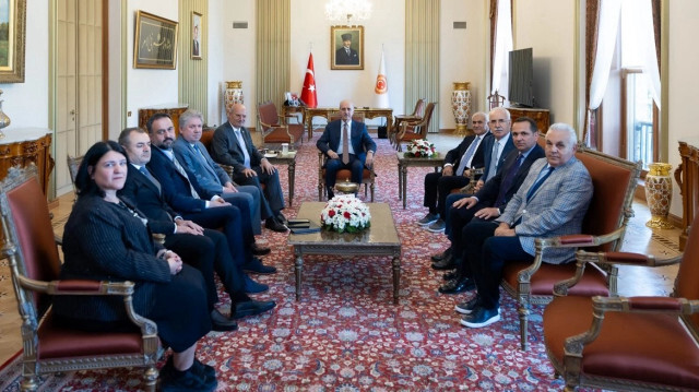 ATO Başkanı Baran ve beraberindeki heyet TBMM Başkanı Numan Kurtulmuş'u ziyaret etti