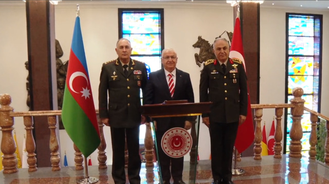 Bakan Güler, Azerbaycan Genelkurmay Başkanı Veliyev'i kabul etti.
