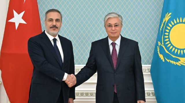 Le ministre turc des Affaires étrangères, Hakan Fidan et son homologue kazakh Murat Nurtleu. Crédit photo: AA