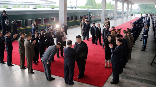 Le dirigeant nord-coréen Kim Jong Un, quitte Pyongyang en train pour une visite en Russie. Crédit photo: STR / KCNA VIA KNS / AFP