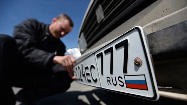 Üç Baltık ülkesinin ardından Finlandiya da Rusya plakalı araçların ülkeye girişini yasakladı