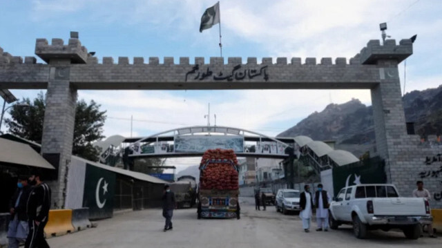 Afganistan ile Pakistan arasındaki Torham Sınır Kapısı 