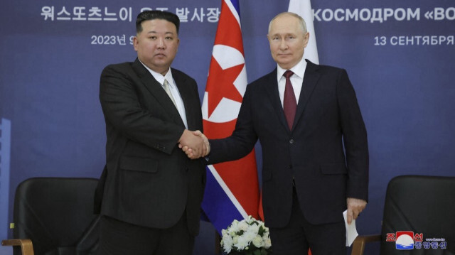 Le dirigeant nord-coréen, Kim Jong Un et son homologue russe, Vladimir Poutine. Crédit photo: STR / KCNA VIA KNS / AFP
