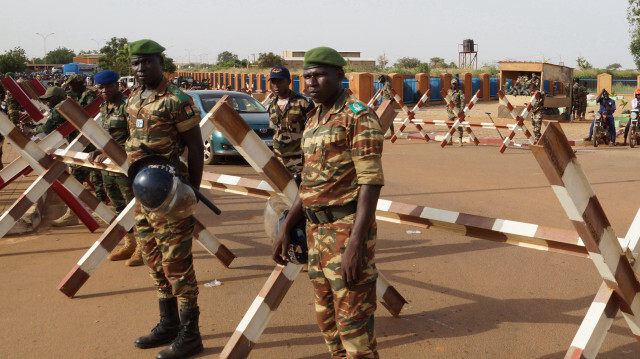 Soldats nigériens en faction. Crédit Image : AA