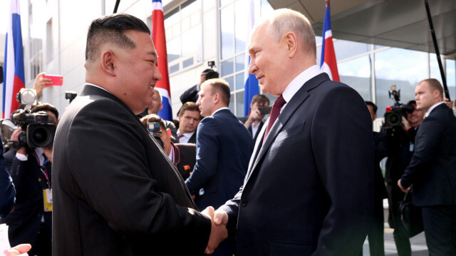 Rusya Devlet Başkanı Vladimir Putin ile Kuzey Kore lideri Kim Jong-un.