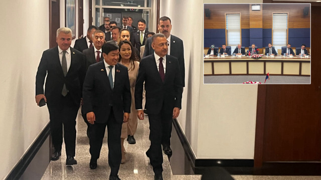 TBMM Dışişleri Komisyonu Başkanı Fuat Oktay, Moğolistan Ulusal Meclisi Güvenlik ve Dış Politika Daimi Komisyonu Başkanı Byambasuren Enkh-Amgalan.