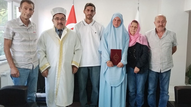 مواطنة ألمانية تعتنق الإسلام في تركيا