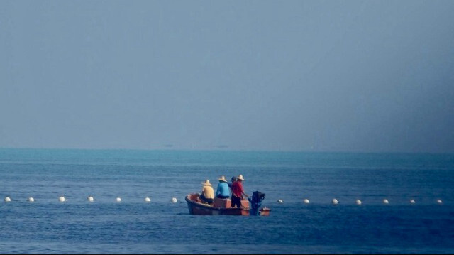 Les Philippines vont supprimer les barrières flottantes placées par la Chine. Crédit photo: IHA