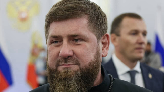 نجل رئيس الشيشان ينهال بالضرب على حارق المصحف.. قديروف يعلق على ما فعله نجله