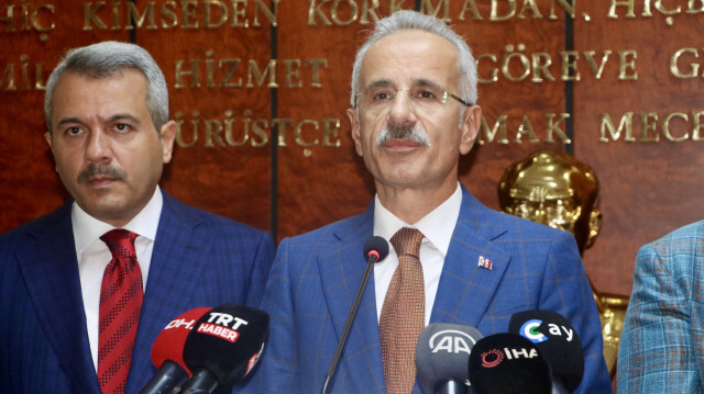 Ulaştırma ve Altyapı Bakanı Abdulkadir Uraloğlu, Rize Belediyesi'nde gerçekleştirilen İl Koordinasyon Toplantısı'nın ardından düzenlediği basın toplantısında konuştu.