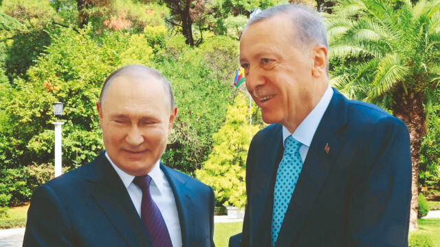 Erdoğan ve Putin, Rusya’nın Soçi kentinde bir araya geldi. Rus Sanatoryum’da yapılan 
görüşme 3 saat sürdü.