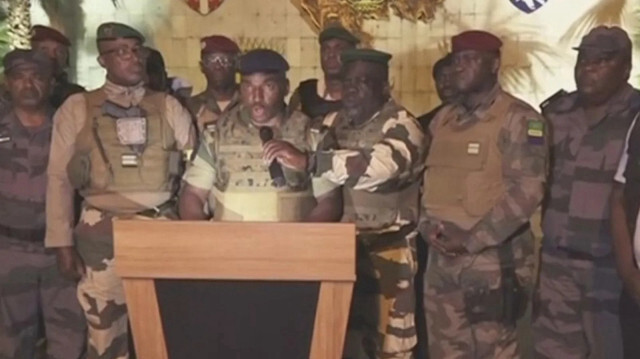 Gabon'da 30 Ağustos'ta ulusal televizyon binasına giren bir grup asker, yönetimi ele geçirdiklerini duyurmuştu