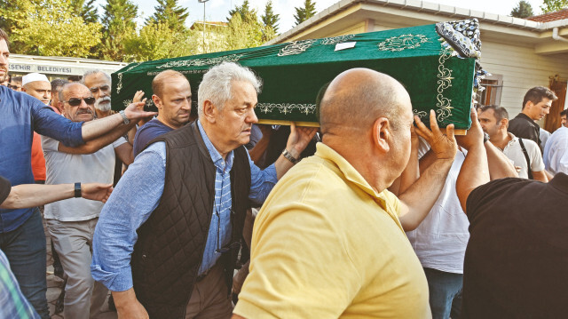 Yeni Şafak Yazı İşleri Müdürü Mustafa Kahraman’ın eşi Yıldız Yurtseven, İstanbul Başakşehir’deki selde vefat etti