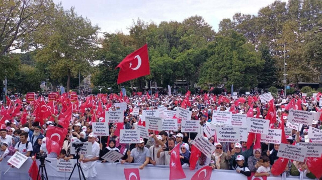 İstanbul'da binlerce kişi LGBT dayatmasına karşı Saraçhane'de toplanacak. (Arşiv)