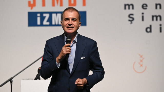 AK Parti Genel Başkan Yardımcısı ve Parti Sözcüsü Ömer Çelik, AK Parti İzmir İl Başkanlığı tarafından Bornova Kültür Merkezi'nde düzenlenen 2023 Şehir Buluşmaları'nda gençlerle bir araya geldi.