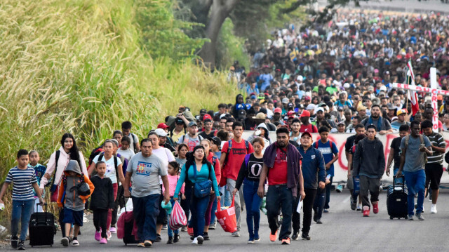 Des migrants participant à une caravane en direction de la frontière avec les États-Unis à Tapachula, dans l'État du Chiapas, au Mexique, le 24 décembre 2023.