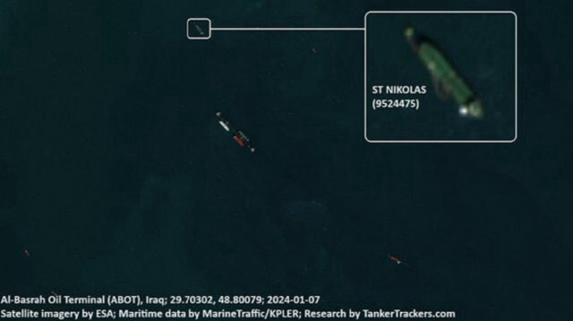 Photo montrant le pétrolier attaqué au large d'Oman.