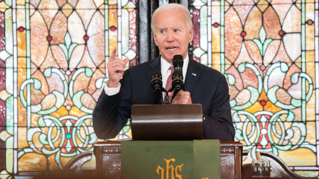 Le président Joe Biden s'exprimant lors d'un événement de campagne à l'église Emanuel AME le 8 janvier 2024 à Charleston, en Caroline du Sud.