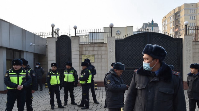 Les forces de l'ordre ont perquisitionné les locaux de l'agence d'information 24.KG à Bichkek dans le cadre d'une enquête sur la propagande de guerre.