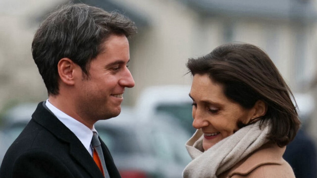 Le Premier ministre français, Gabriel Attal et la ministre de l'Éducation nationale et de la Jeunesse de France, Amélie Oudéa-Castera.
