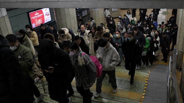 L'affluence dans une station de métro à Pékin le 17 janvier 2024.