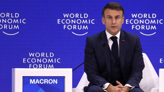 Le président français, Emmanuel Macron lors d'une session plénière au Forum économique mondial (WEF) à Davos, le 17 janvier 2024.