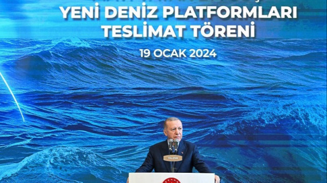 Le Président Recep Tayyip Erdogan, participe à la cérémonie de remise des nouvelles plates-formes navales à Yalova en Turkiye, le 19 janvier 2024.