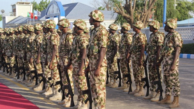 Les soldats de l'armée du Nigeria.