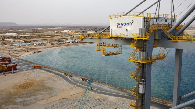 Une vue d'ensemble du port de Berbera et de la ville de Berbera le 31 août 2021. L'opérateur portuaire basé à Dubaï, DP World, et le gouvernement du Somaliland ont ouvert un terminal à conteneurs au port de Berbera en juin 2021.