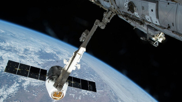 كبسولة "دراغون" تلتحم بمحطة الفضاء الدولية 