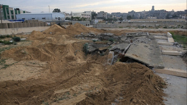 Un cimetière situé près de l'hôpital Nasser a été lourdement endommagé lors des attaques de l'armée israélienne sur Khan Younès, dans le sud de la bande de Gaza, le 17 janvier 2024.