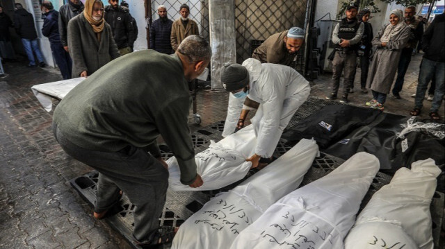 Des Palestiniens qui ont perdu la vie à la suite des attaques israéliennes à Khan Younes à Gaza, le 24 janvier 2024.