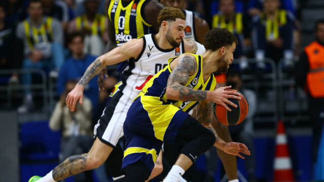 Turkish Airlines EuroLeague'de normal sezonun 23. haftasında Fenerbahçe Beko, evinde Virtus Bologna'yı 88-75 mağlup etti.




