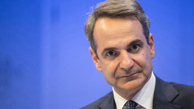 Le Premier ministre grec, Kyriakos Mitsotakis, observe une session de la réunion annuelle du Forum économique mondial (WEF) à Davos, le 18 janvier 2024.