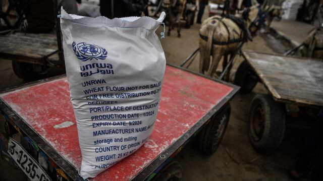 La distribution de farine de l'UNRWA aux Palestiniens à Rafah, 28 janvier 2024.