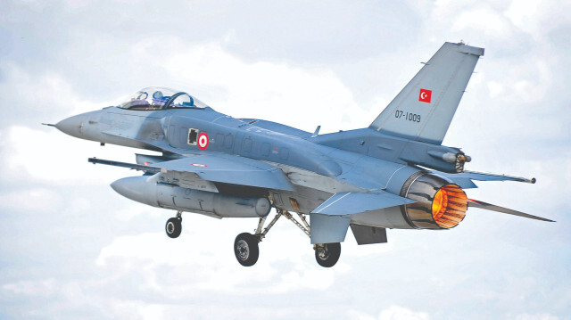 Türkiye, ABD'den 40 yeni F-16 Blok 70 savaş uçağı ve envanterindeki 79 uçak için ise modernizasyon kiti talep etmişti.