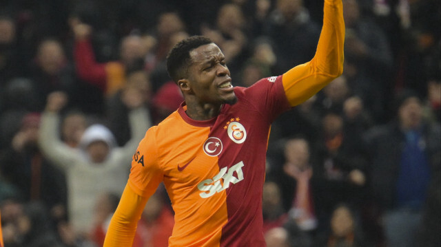Galatasaray son dakikada bulduğu golle kazandı.