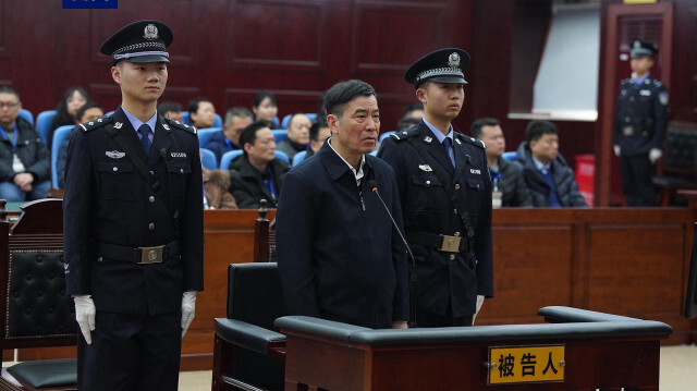 L'ancien président de l'Association chinoise de football (CFA), Chen Xuyuan, a plaidé coupable à l'accusation d'avoir accepté des pots-de-vin d'une valeur de 81 millions de yuans dans son rôle d'ancien président du Shanghai International Port Group et de la CFA de 2010 à 2023.
