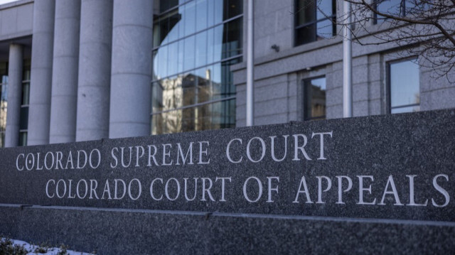 Un homme armé a forcé l'entrée du bâtiment de la cour suprême de l'État américain du Colorado, le 2 janvier 2024.