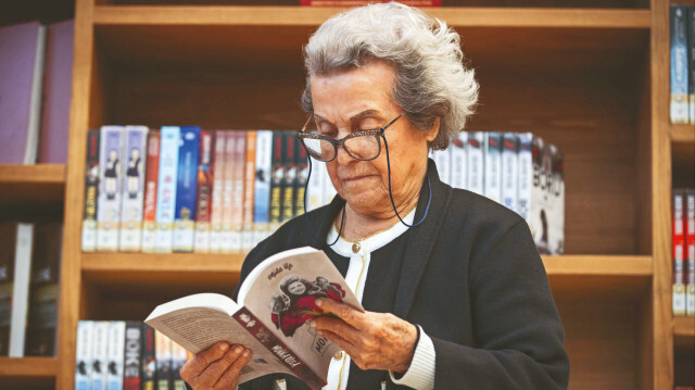 Muazzez Akkaya.