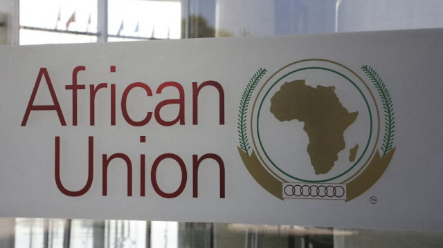Le logo de l'Union africaine (UA) est visible à l'entrée du siège de l'UA le 13 mars 2019 à Addis-Abeba. 