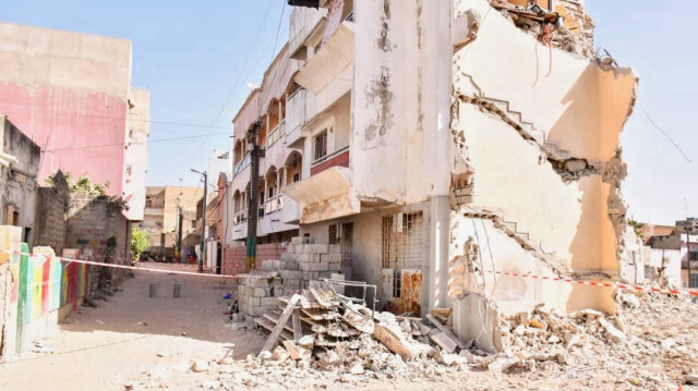 Photo du bâtiment effondré à Khar Yalla, dans la commune de Grand-Yoff, à Dakar, dans la nuit du lundi 29 janvier 2024.