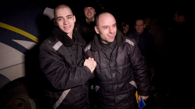 Des soldats ukrainiens libérés lors d'un échange de prisonniers de guerre avec la Russie, le 3 janvier 2024.