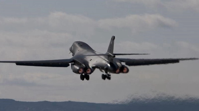 B-1B Bomber Crashes In US State Of South Dakota, 4 Crew Members Eject ...