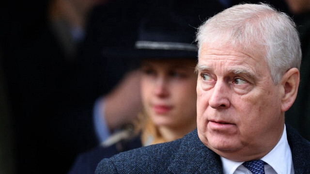 Le prince Andrew, duc d'York, à la sortie de l'église St Mary Magdalene de Sandringham, lors de la traditionnelle cérémonie de Noël de la famille royale, dans l'est de l'Angleterre, le 25 décembre 2023.