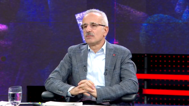 Ulaştırma ve Altyapı Bakanı Abdülkadir Uraloğlu