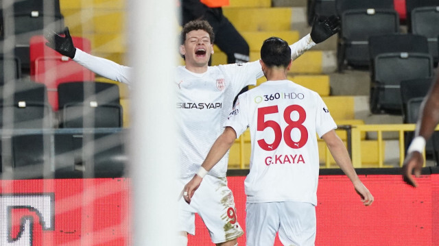 Erencan Yardımcı'nın Gaziantep FK maçındaki gol sevinci.