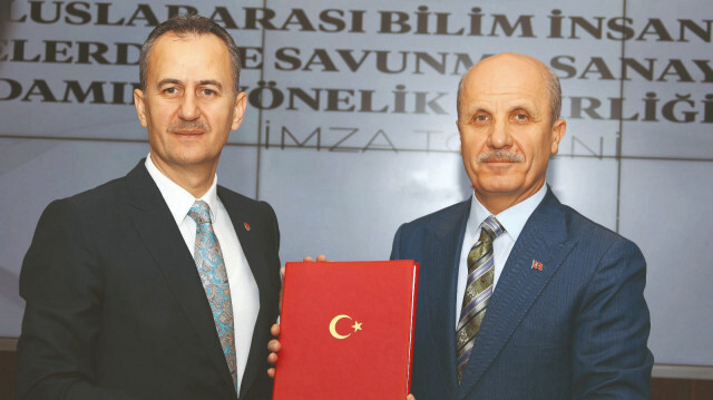 Haluk Görgün, Erol Özvar.